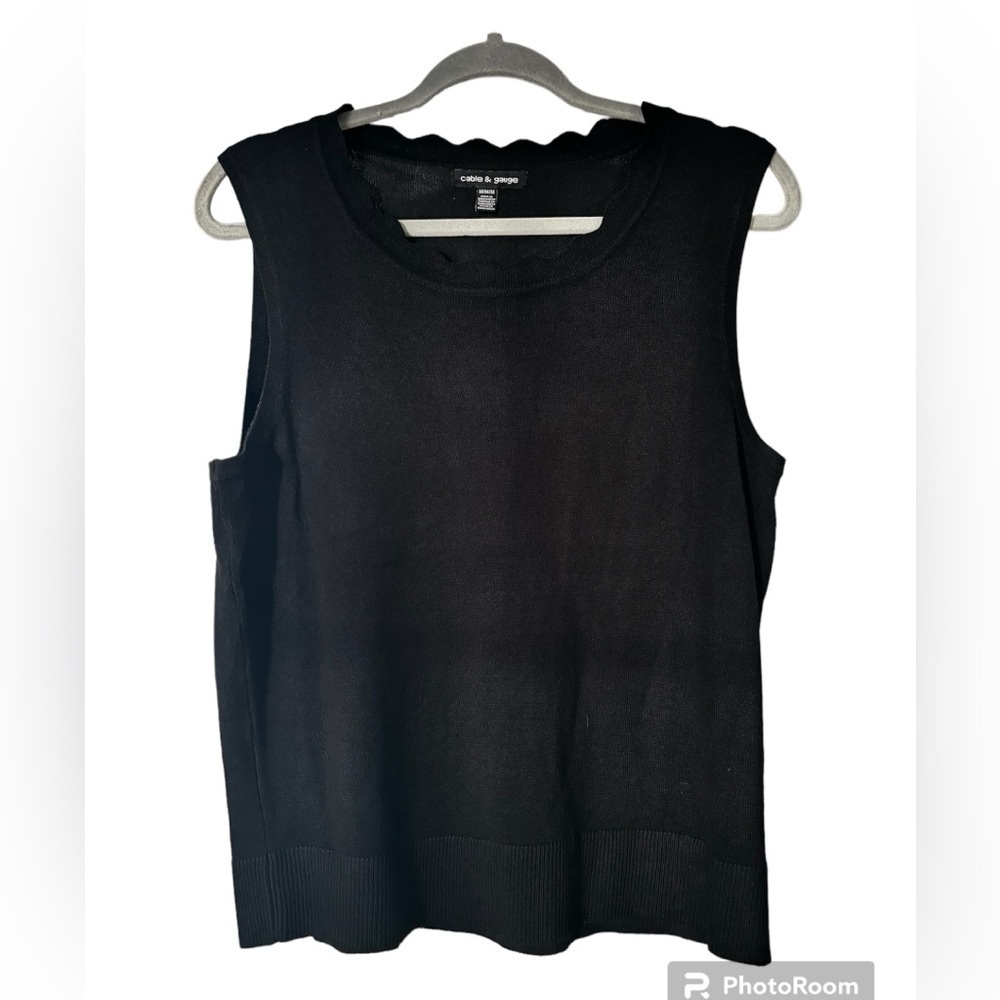 Cable and Gauge medium knitted tank with scalloped scoop neck. Black.
